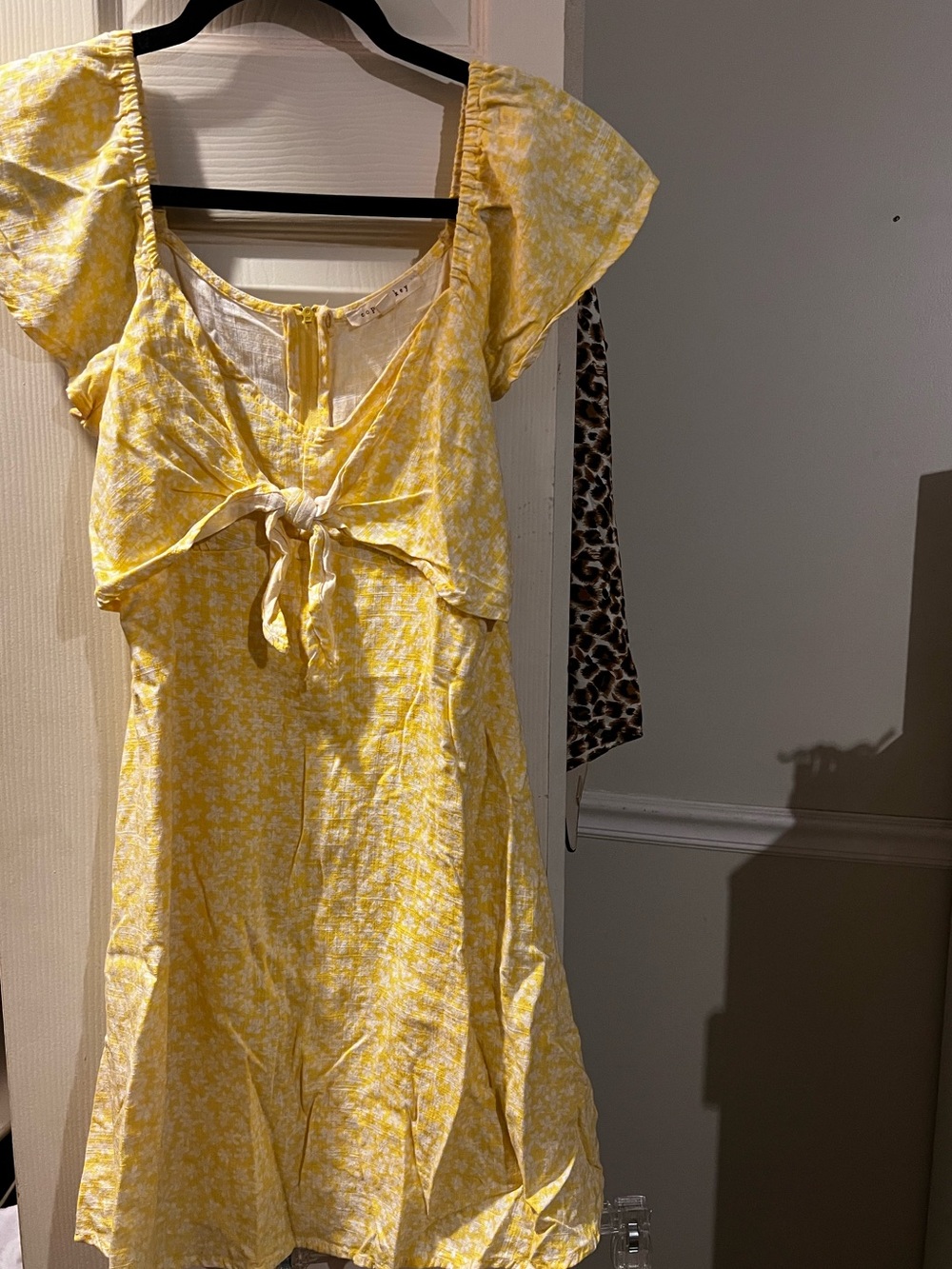 Copper Key Size S (junior/young women’s) Yellow Floral mini Dress